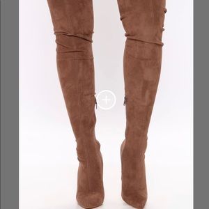 Veera Places to be over the knee